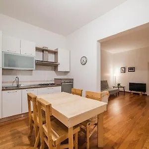 Manzoni House Apartman