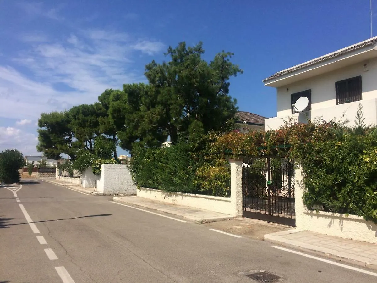 Villa Resi Santo Spirito  0*, Bari Italien