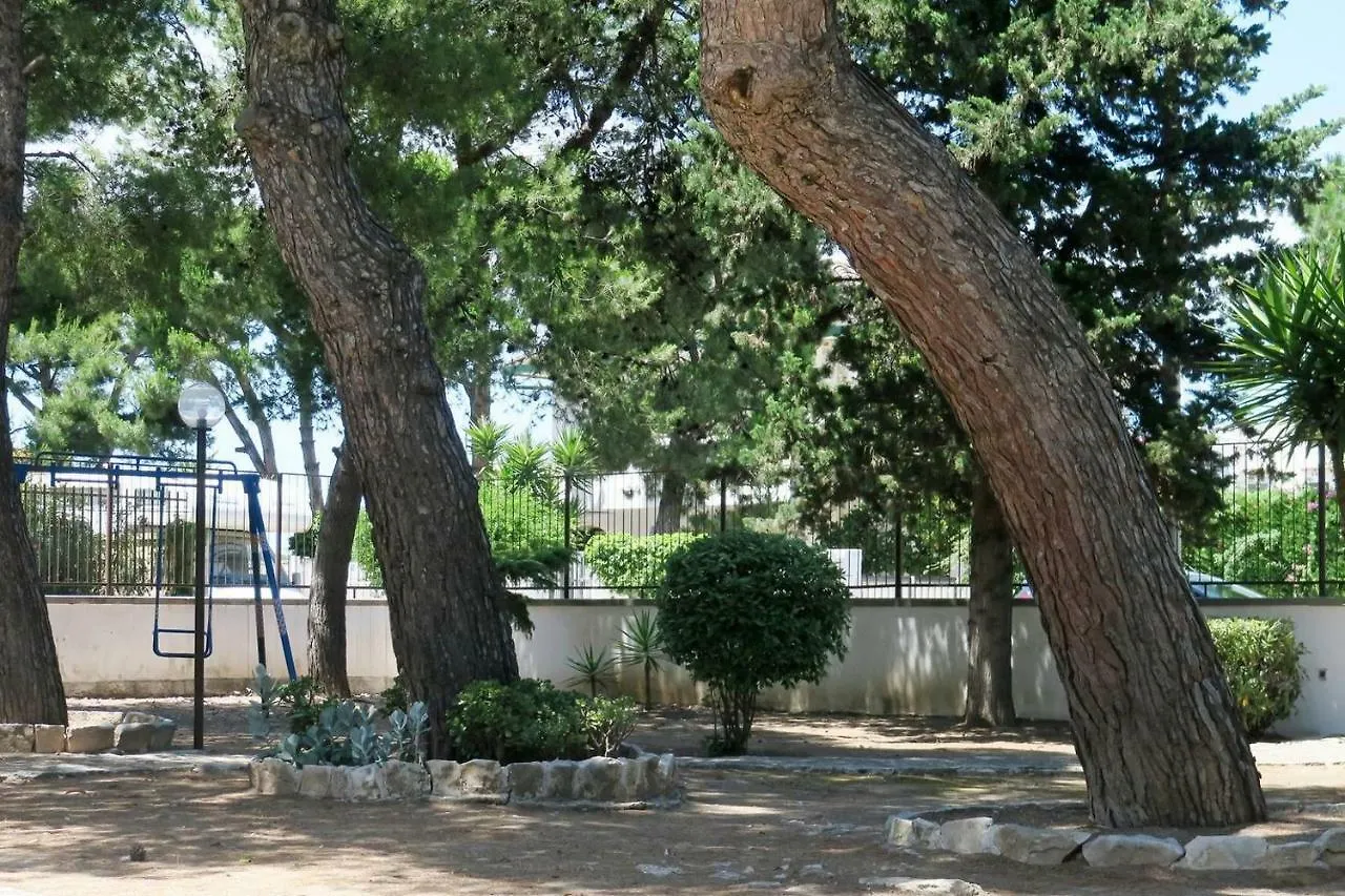 Villa Resi Santo Spirito  0*, Bari Italien